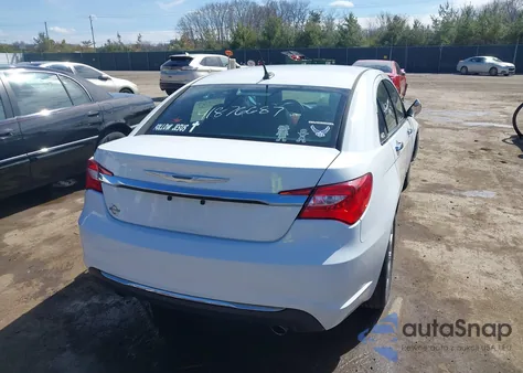 2014 Chrysler 200 Limited z USA, uszkodzony, nr VIN 1C3CCBCG9EN134450